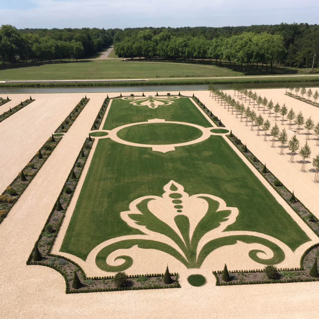 Orphis visite les jardins « à la française… »